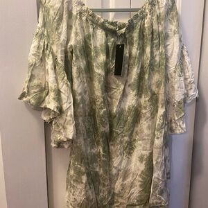 Feathers 2X Tye Dye Flutter Sleve NWT Top